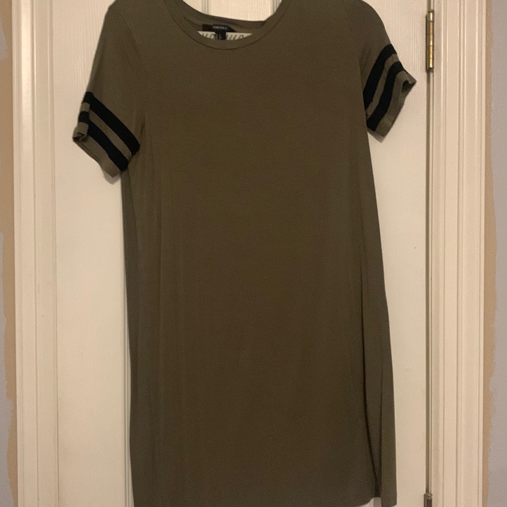 Small T shirt dress